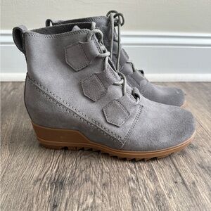 Sorel gray suede boots, women’s size 7. NWOT
